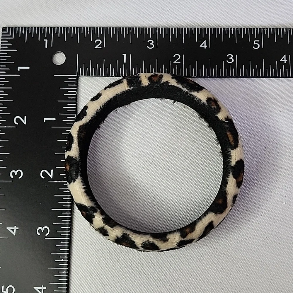 Animal Print Bracelet Set New